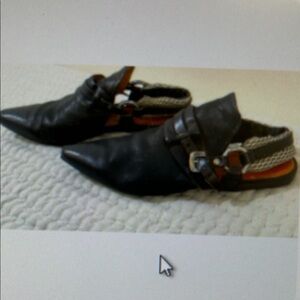 A.S.98 -RARE-Women’s Black Leather Pointed Toe Slingback Buckle Flats-GUC